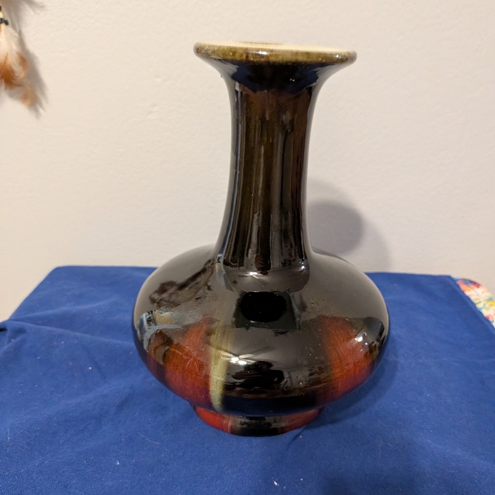 Chinese Porcelain Vase Featuring Oxblood Red Flambe' Glaze